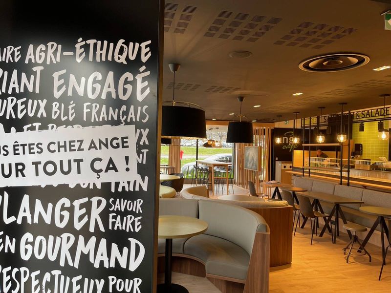 Agencement et architecture d'espaces commerciaux pour la boulangerie Ange  à Aix en Provence,