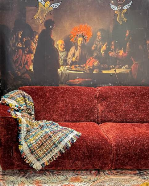 Suivez-nous pour ne rien manquer.