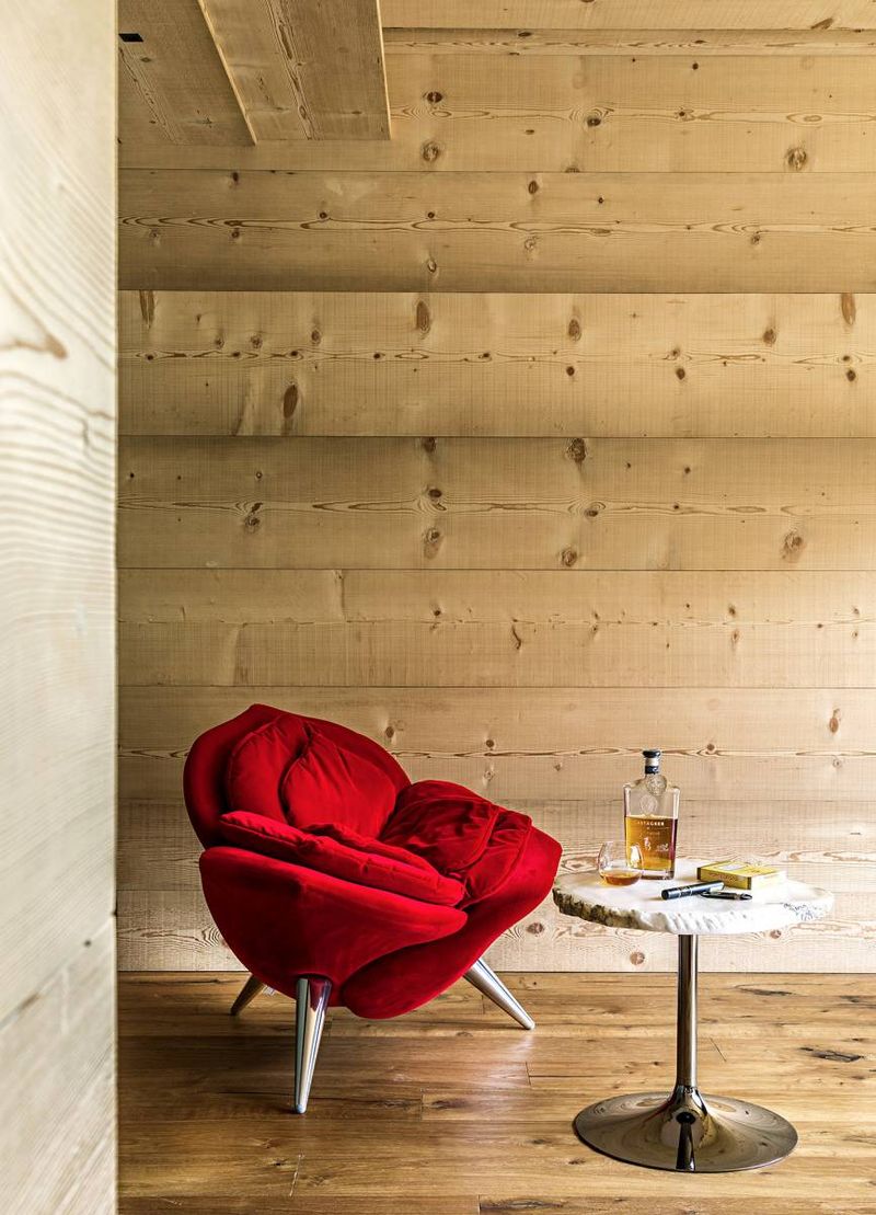 Fauteuil Rosechair de Masanori Umeda pour Edra avec revêtement en velours