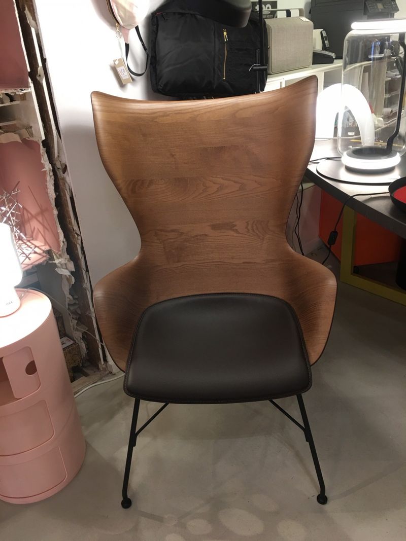Fauteuil K Wood de Kartell bois et cuir de Philippe Starck