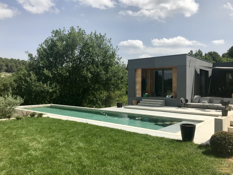 Restructuration lourde d'une villa provençale des années 60 en villa contemporaine à Aix-en-Provence